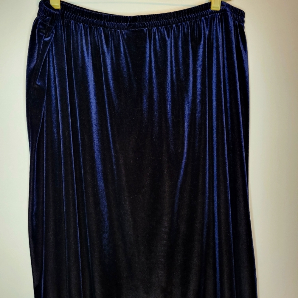 Plus size blue velvet skirt
